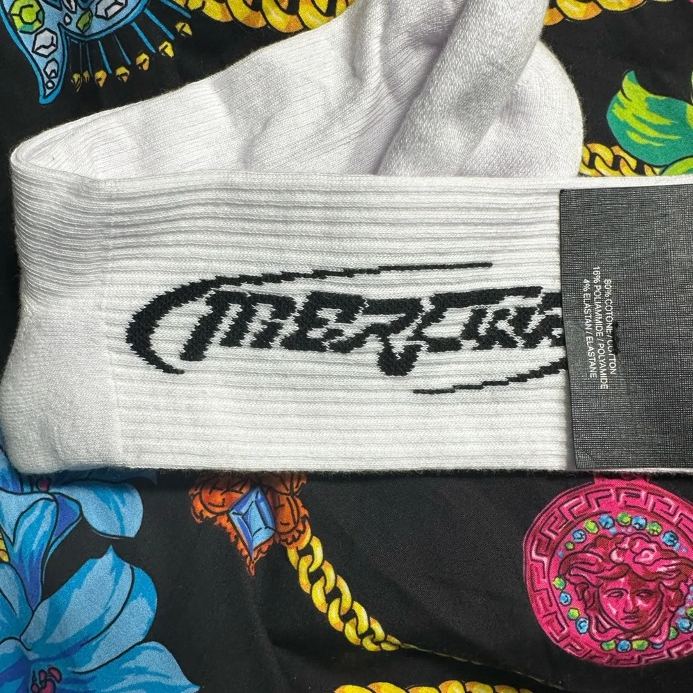 Versace - Picture 3 of 3